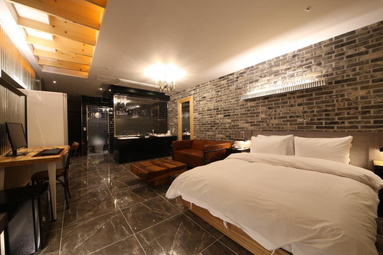 The J Hotel Daegu Exterior photo