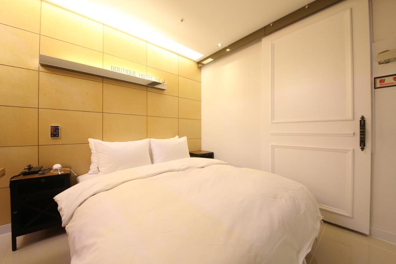 The J Hotel Daegu Exterior photo