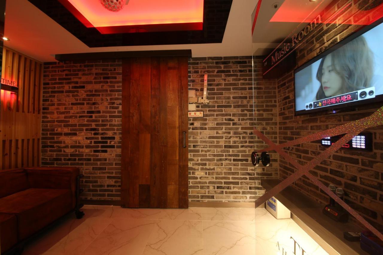 The J Hotel Daegu Exterior photo