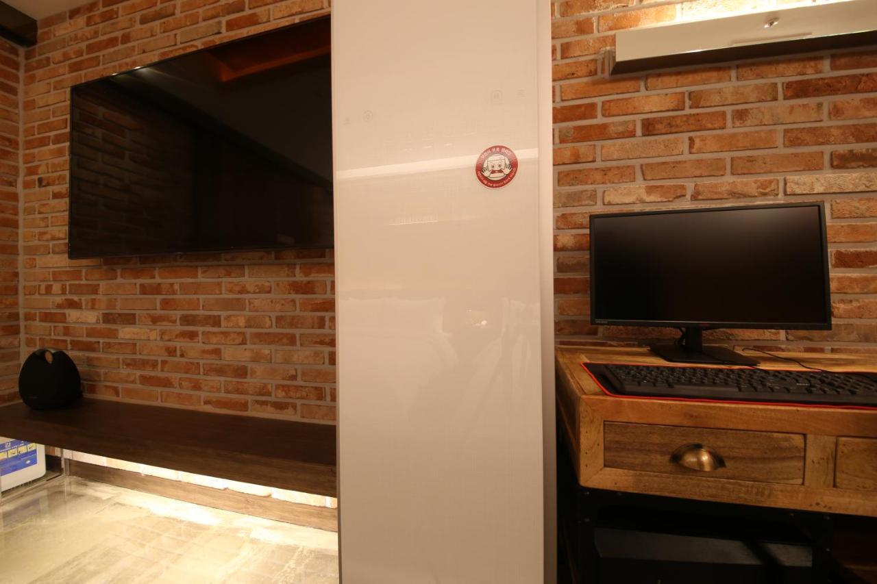 The J Hotel Daegu Exterior photo